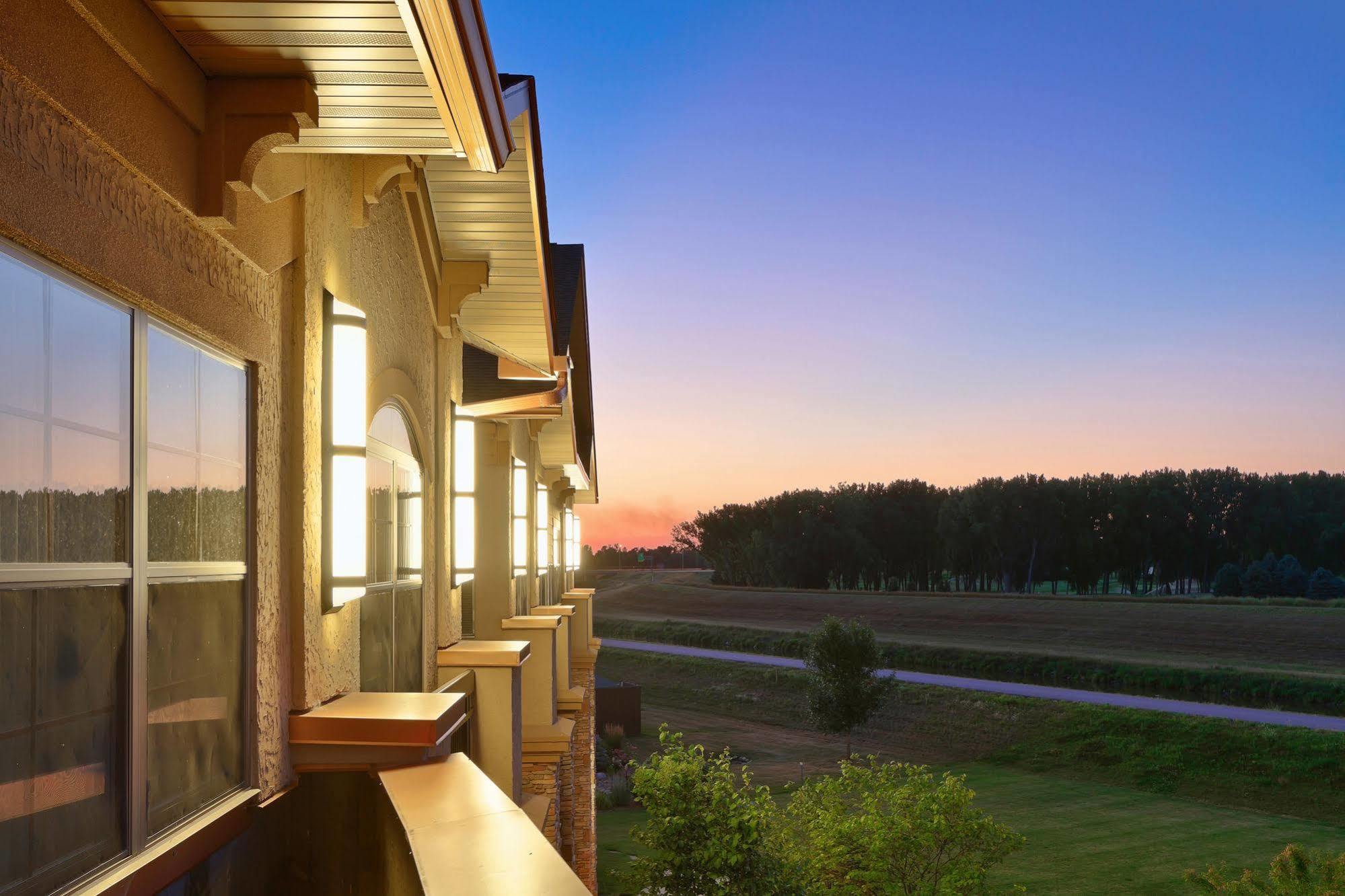 Clubhouse Hotel Sioux Falls Dış mekan fotoğraf